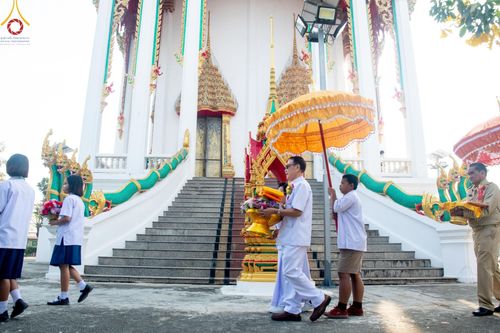 ภาพ No.200461:พิธีทอดผ้าป่าทำนุบำรุงศาสนสถาน ณ วัดรางกำหยาด ตำบลบางภาษี อำเภอบางเลน จังหวัดนครปฐม ในโครงการธรรมยาตรา กตัญญูบูชา มหาปูชนียาจารย์ พระมงคลเทพมุนี(สด จนฺทสโร) พระผู้ปราบมาร อนุสรณ์สถาน 7 แห่ง ปีที่ 13 วันที่ 22 มกราคม พ.ศ. 2568