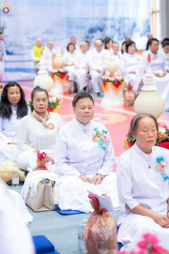 ภาพ No.256008:วันที่ 12 ตุลาคม พ.ศ. 2568 พิธีทอดกฐินวัดพระธรรมกายสวิตเซอร์แลนด์  ณ หอประชุมโรงเรียน Obergoldbach เมือง Bern ประเทศสวิตเซอร์แลนด์