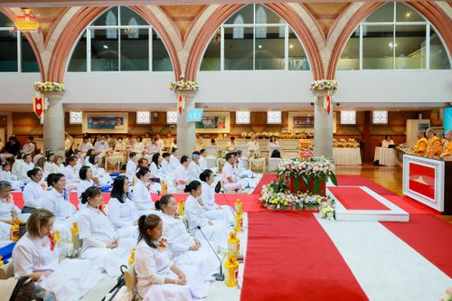 ภาพ No.169355:พิธีทอดกฐินสามัคคี เพื่อสนับสนุนการเผยแผ่พระพุทธศาสนาวิชชาธรรมกาย ณ วัดพระธรรมกายลอนดอน สหราชอาณาจักร วันอาทิตย์ที่ 20 ตุลาคม พ.ศ. 2567