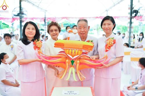 ภาพ No.95368:พิธีทอดกฐินสามัคคี เพื่อสร้างอาคาร 80 ปี หลวงพ่อธัมมชโย ณ ศูนย์ปฏิบัติธรรมวิหารแดง อำเภอวิหารแดง จ.สระบุรี วันที่ 18 พฤศจิกายน พ.ศ. 2566