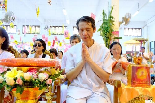 ภาพ No.251342:วันที่ 8 ตุลาคม พ.ศ. 2568 พิธีทอดกฐินสามัคคีทั่วไทย 30,000 วัด โดยคณะศิษยานุศิษย์ บูชาธรรม 81 ปี หลวงพ่อธัมมชโย ณ วัดทองบน กรุงเทพฯ