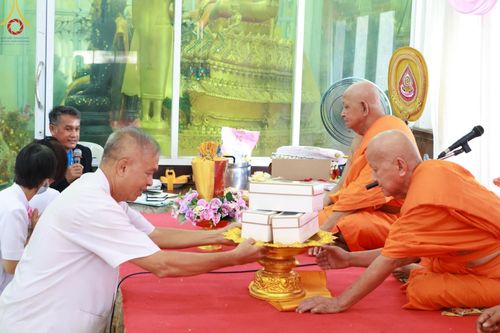 ภาพ No.168546:พิธีทอดกฐิน ณ วัดศรีประทุนทอง จ.สุพรรณบุรี ในโครงการกฐินสามัคคีทั่วไทย 30,000 วัด บูชาธรรม 80 ปี หลวงพ่อธัมมชโย โดยคณะศิษยานุศิษย์วัดพระธรรมกาย วันที่ 20 ตุลาคม พ.ศ. 2567