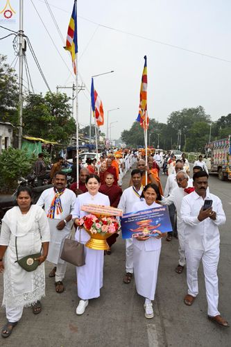 ภาพ No.263475:วันที่ 18 ตุลาคม พ.ศ. 2568 พิธีแห่กฐิน และกฐินสมทบหลวงพ่อ ธัมมชโย  ถวายแด่ วัดพุทธภูมิ เมืองโภปาล รัฐมัธยประเทศ ประเทศอินเดีย 