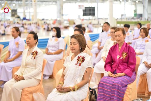 ภาพ No.127037:พิธีมอบใบประกาศเกียรติคุณองค์กรนานาชาติ และหน่วยงานที่ชักชวนคนร่วมโครงการนั่งสมาธิเพื่อสันติภาพโลกมากที่สุด วันอาทิตย์ที่ 1 มีนาคม พ.ศ. 2567 ณ สภาธรรมกายสากล วัดพระธรรมกาย