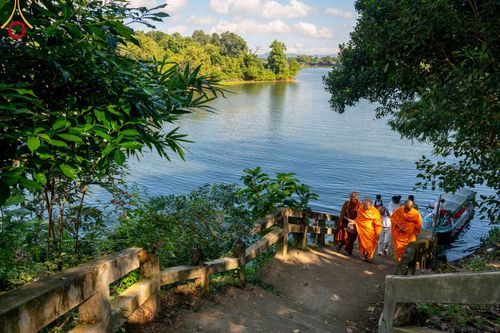 ภาพ No.98575:พิธีทอดกฐินสมทบวัดกัลยาณมิตรต่างประเทศ ณ วัดราชบัณนะวิหาร เมืองรังกามาติ ประเทศบังกลาเทศ วันศุกร์ที่ 24 พฤศจิกายน พ.ศ. 2566