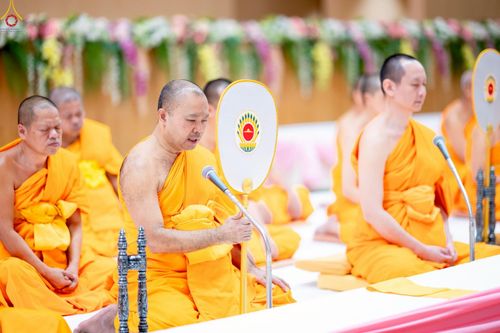 ภาพ No.228287:วันอาทิตย์ที่ 8 มิถุนายน พ.ศ. 2568 พิธีถวายทุนสนับสนุนพระไตรปิฎกฉบับธรรมชัย และอนุรักษ์คัมภีร์โบราณ ณ ห้องแก้วสารพัดนึก 2 วัดพระธรรมกาย