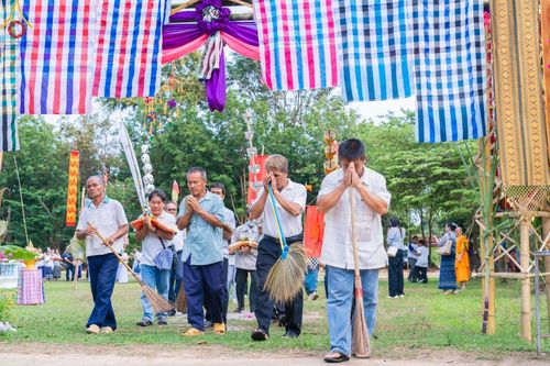 ภาพ No.179153:พิธีทอดกฐิน ณ วัดปราโมทย์อันธวัน อ.เมือง จ.นครพนม ในโครงการกฐินสามัคคีทั่วไทย 30,000 วัด บูชาธรรม 80 ปี หลวงพ่อธัมมชโย โดยคณะศิษยานุศิษย์วัดพระธรรมกาย วันที่ 23 ตุลาคม พ.ศ. 2567