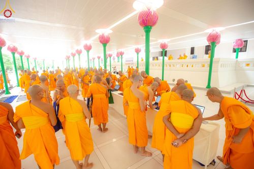 ภาพ No.145529:พิธีอธิษฐานพรรษาของคณะสงฆ์วัดพระธรรมกาย ณ อุโบสถพระไตรปิฎก วัดพระธรรมกาย วันอาทิตย์ที่ 21 กรกฎาคม พ.ศ. 2567