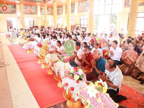 ภาพ No.168912:พิธีทอดกฐิน ณ วัดกุญชรดาราม จ.อุดรธานี ในโครงการกฐินสามัคคีทั่วไทย 30,000 วัด บูชาธรรม 80 ปี หลวงพ่อธัมมชโย โดยคณะศิษยานุศิษย์วัดพระธรรมกาย วันที่ 22 ตุลาคม พ.ศ. 2567