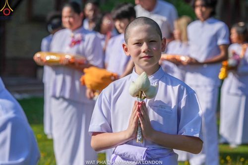 ภาพ No.149351:วัดพระธรรมกายลอนดอน สหราชอาณาจักร  ได้จัดพิธีบรรพชาสามเณรยุวธรรมทายาท  ในวันจันทร์ที่ 12 สิงหาคม พ.ศ. 2567