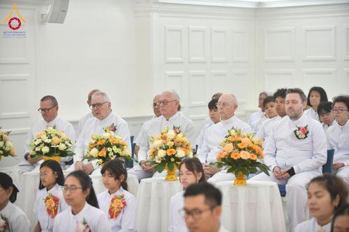 ภาพ No.171490:พิธีทอดกฐิน ณ วัดพระธรรมกายคอร์ซัวร์ ลุสท์สโกว ประเทศเดนมาร์ก วันเสาร์ที่ 19 ตุลาคม พ.ศ. 2567