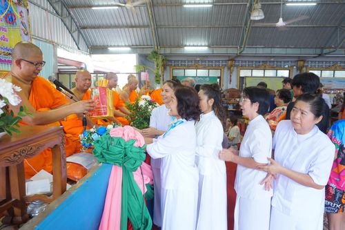 ภาพ No.163405:โครงการกฐินสามัคคีทั่วไทย 30,000 วัด บูชาธรรม 80 ปี หลวงพ่อธัมมชโย โดย คณะศิษยานุศิษย์วัดพระธรรมกาย ณ วัดพรสวรรค์ จ.สุพรรณบุรี วันที่ 19 ตุลาคม พ.ศ. 2567