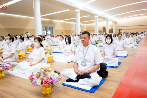 ภาพ No.136848:พิธีถวายหนังสือธรรมะ บาลี นักธรรม ทางก้าวหน้า ณ ห้องแก้วสารพัดนึก 2 วัดพระธรรมกาย วันเสาร์ที่ 11 พฤษภาคม พ.ศ. 2567