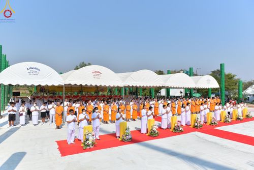 ภาพ No.121093:พิธีทอดผ้าป่า โครงสร้างหลังคา เสาคู่ค้ำฟ้ามหามงคล เพื่อสถาปนาอาคาร 80 ปี หลวงพ่อธัมมชโย ณ ศูนย์ปฏิบัติธรรมวิหารแดง ต.เจริญธรรม อ.วิหารแดง จ.สระบุรี วันที่ 27 มกราคม พ.ศ. 2567