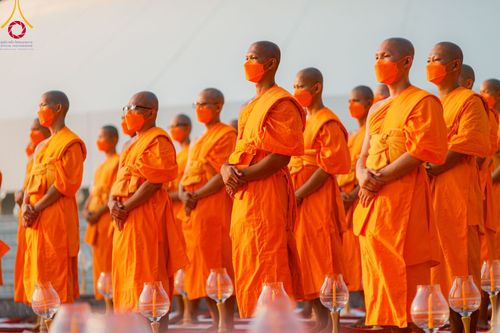 ภาพ No.109541:พิธีจุดประทีปถวายเป็นพุทธบูชา และบูชาธรรมมหาปูชนียาจารย์ วันที่ 10 มกราคม พ.ศ. 2567 ณ อนุสรณ์สถานคลองบางนางแท่น อ.สามพราน จ.นครปฐม