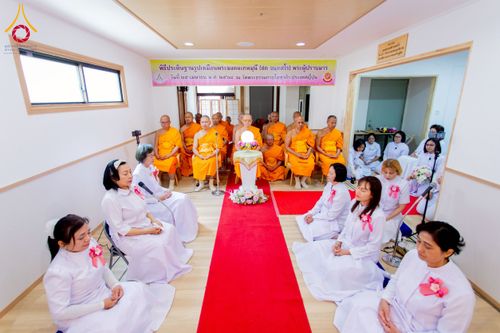 ภาพ No.221256:วันศุกร์ที่ 25 เมษายน พ.ศ. 2568 พิธีอัญเชิญรูปเหมือนพระมงคลเทพมุนี (สด จนฺทสโร) พระผู้ปราบมาร พิธีทอดผ้าป่าสามัคคี 25 ปี พิธีถวายสังฆทาน 15 วัด แด่เจ้าอาวาสภาคพื้นเอเชีย และแอฟริกา ในวาระครบ 25 ปี วัดพระธรรมกายโอซาก้า ประเทศญี่ปุ่น