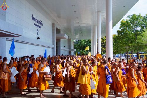 ภาพ No.221527:วันอังคารที่ 22 เมษายน พ.ศ. 2568 ภาพพิธีถวายมหาสังฆทานคณะสงฆ์ 40,000 กว่าวัดทั่วประเทศ เนื่องในวันคุ้มครองโลก ชุดที่ 2 (ปลื้มให้สมการรอคอย) ณ ลานธรรมพระมหาธรรมกายเจดีย์ วัดพระธรรมกาย