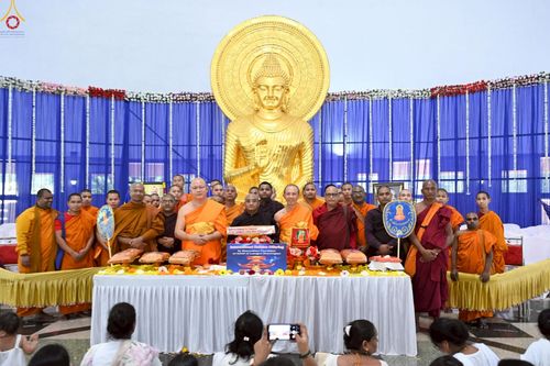 ภาพ No.263266:วันที่ 14 ตุลาคม พ.ศ. 2568 กฐินวัดถ้ำพุทธตรีรัศมี เมืองนาสิก รัฐมหาราษฎร์ ประเทศอินเดีย 