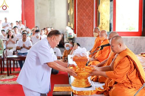 ภาพ No.172423:พิธีทอดกฐิน ณ วัดโพธิ์เรียง แขวงบ้านช่างหล่อ เขตบางกอกน้อย กรุงเทพฯ ในโครงการกฐินสามัคคีทั่วไทย 30,000 วัด บูชาธรรม 80 ปี หลวงพ่อธัมมชโย โดยคณะศิษยานุศิษย์วัดพระธรรมกาย วันที่ 20 ตุลาคม พ.ศ. 2567