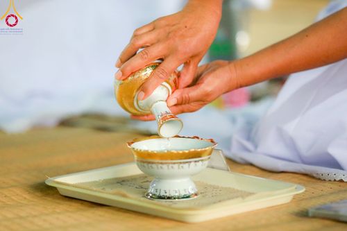 ภาพ No.108967:พิธีถวายภัตตาหารเป็นสังฆทาน แด่คณะพระธรรมยาตราฯ ในโครงการธรรมยาตรากตัญญูบูชา มหาปูชนียาจารย์ พระมงคลเทพมุนี(สด จนฺทสโร) พระผู้ปราบมาร อนุสรณ์สถาน 7 แห่ง ปีที่ 12 วันที่ 9 มกราคม พ.ศ. 2567 ณ อนุสรณ์สถานคลองบางนางแท่น  อ.สามพราน จ.นครปฐม