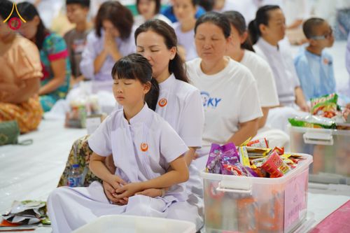 ภาพ No.144249:พิธีตักบาตรพระใหม่  โครงการบรรพชาอุปสมบทหมู่ ธรรมทายาทนานาชาติ (ภาษาจีน) ณ อาคารโถงช้าง วัดพระธรรมกาย วันอาทิตย์ที่ 14 กรกฎาคม พ.ศ. 2567