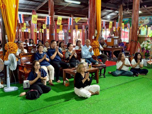 ภาพ No.278176:วันที่ 1 พฤศจิกายน พ.ศ. 2568 พิธีทอดกฐินสามัคคีทั่วไทย ณ วัดไทรย์ ต.ป่างิ้ว จ.อ่างทอง โดยคณะศิษยานุศิษย์ บูชาธรรม 81 ปี หลวงพ่อธัมมชโย