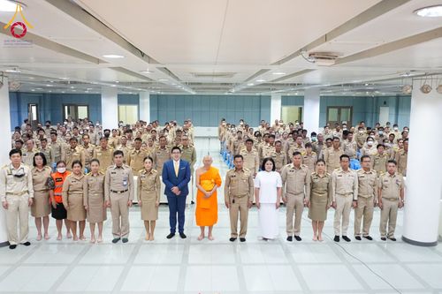 ภาพ No.122947:อำเภอคลองหลวง จัดประชุมกำนัน ผู้ใหญ่บ้าน แพทย์ประจำตำบล ผู้ช่วยผู้ใหญ่บ้าน สารวัตรกำนัน ฯลฯ ประจำเดือนกุมภาพันธ์ พ.ศ. 2567 ณ วัดพระธรรมกาย