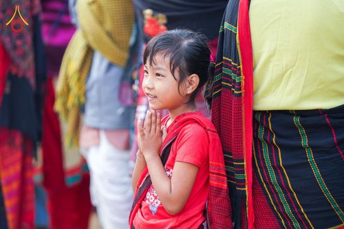 ภาพ No.75895:พิธีบรรพชาสามเณร ณ วัดปันชารี สันติปูร์ อรัญกฏิ เมืองคาร์กาชารี ประเทศบังกลาเทศ วันที่ 10 กุมภาพันธ์ พ.ศ. 2566