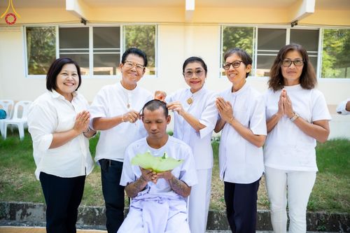 ภาพ No.180234:พิธีตัดปอยผม ปลงผม นาคธรรมทายาท  ณ ศูนย์ปฏิบัติธรรมพนมสารคาม (เพชรตะวัน) จ.ฉะเชิงเทรา โครงการบรรพชาอุปสมบท บูชาธรรมมหาปูชนียาจารย์ ประจำปี 2567 วันที่ 30 พฤศจิกายน พ.ศ. 2567