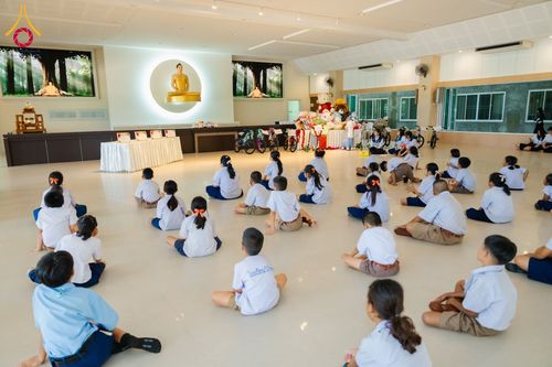 ภาพ No.183092:วันรวมพลังเด็กดี V-Star ผู้นำฟื้นฟูศีลธรรมโลก ณ ธุดงคสถานชลบุรี อ.ศรีราชา จ.ชลบุรี  ในวันเสาร์ที่ 16 พฤศจิกายน 2567