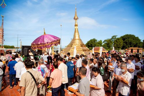 ภาพ No.258873:วันที่ 19 ตุลาคม พ.ศ. 2568 พิธีทอดกฐินสามัคคีทั่วไทย 30,000 วัด โดยคณะศิษยานุศิษย์ บูชาธรรม 81 ปี หลวงพ่อธัมมชโย ณ วัดเมตารางค์ อ.สามโคก จ.ปทุมธานี