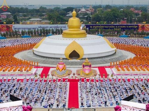 ภาพ No.118151:พิธีจุดประทีปถวายเป็นพุทธบูชา และบูชาธรรมมหาปูชนียาจารย์ พระมงคลเทพมุนี(สด จนฺทสโร) วันที่ 24 มกราคม พ.ศ. 2567 ณ อนุสรณ์สถานบางปลา อ.บางเลน จ.นครปฐม