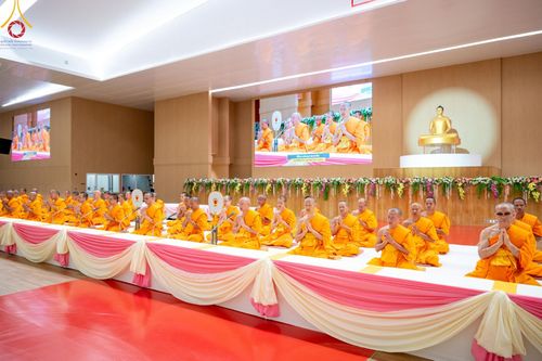 ภาพ No.206858:พิธีถวายโคมมาฆประทีป น้อมถวายเป็นพุทธบูชา แด่คณะพระภิกษุ สามเณร วัดพระธรรมกาย วันอาทิตย์ที่ 9 กุมภาพันธ์ พ.ศ. 2568 ณ ห้องแก้วสารพัดนึก 2 สภาธรรมกายสากล วัดพระธรรมกาย จังหวัดปทุมธานี