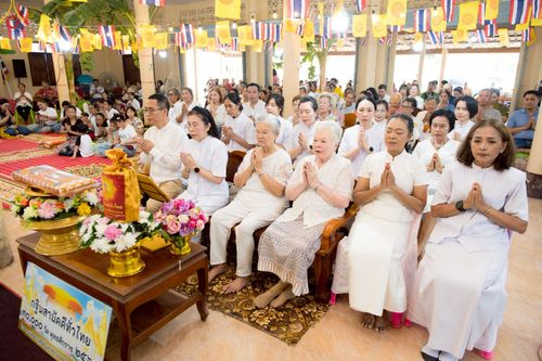 ภาพ No.262805:วันที่ 19 ตุลาคม พ.ศ. 2568 พิธีทอดกฐินสามัคคีทั่วไทย 30,000 วัด โดยคณะศิษยานุศิษย์ บูชาธรรม 81 ปี หลวงพ่อธัมมชโย ณ วัดนาหนอง ต.นาหูกวาง อ.ทับสะแก จ.ประจวบคีรีขันธ์