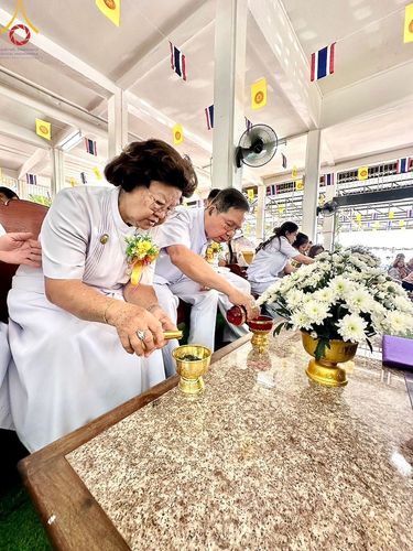 ภาพ No.171413:พิธีทอดกฐิน ณ วัดหัวหิน จ.กาญจนบุรี ในโครงการกฐินสามัคคีทั่วไทย 30,000 วัด บูชาธรรม 80 ปี หลวงพ่อธัมมชโย โดยคณะศิษยานุศิษย์วัดพระธรรมกาย วันที่ 27 ตุลาคม พ.ศ. 2567