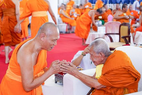 ภาพ No.235901:วันที่ 3 สิงหาคม พ.ศ. 2568 ภาพบรรยากาศ การต้อนรับปฎิสันถาร ของคณะสงฆ์ ในวันสมาธิโลก พิธีถวายมหาสังฆทาน 2,000 กว่าวัด ณ วัดพระธรรมกาย