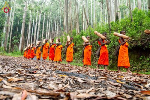 ภาพ No.226467:วันที่ 7-10 พฤษภาคม พ.ศ. 2568 โครงการเดินธรรมยาตรา สยาม-ลังกา ธรรมยาตรา ฉลองเทศกาลวิสาขบูชาแห่งชาติ ศรีลังกา บูชาธรรม 81 ปี หลวงพ่อธัมมชโย เมืองนูวราอิลิยา ประเทศศรีลังกา