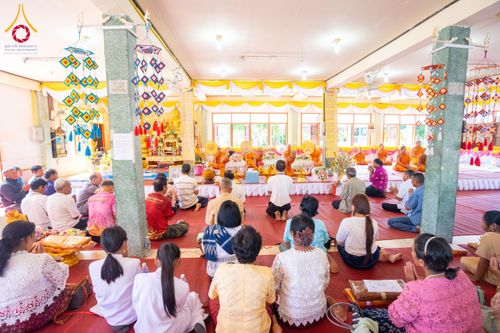 ภาพ No.172566:พิธีทอดกฐิน วัดศรีบุญเรือง จ.สกลนคร ในโครงการกฐินสามัคคีทั่วไทย 30,000 วัด บูชาธรรม 80 ปี หลวงพ่อธัมมชโย โดยคณะศิษยานุศิษย์วัดพระธรรมกาย วันที่ 25 ตุลาคม พ.ศ. 2567