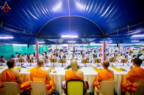 ภาพ No.192507:พิธีถวายภัตตาหารเป็นสังฆทาน แด่พระธรรมยาตรา ณ อนุสรณ์สถานคลองบางนางแท่น อ.สามพราน จ.นครปฐม ในโครงการธรรมยาตรา กตัญญูบูชา มหาปูชนียาจารย์ พระมงคลเทพมุนี(สด จนฺทสโร) พระผู้ปราบมาร อนุสรณ์สถาน 7 แห่ง ปีที่ 13 วันที่ 10 มกราคม พ.ศ. 2568