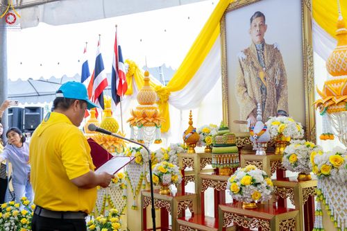 ภาพ No.146410:มหาสังฆทานถวายเป็นพุทธบูชาครั้งยิ่งใหญ่ โครงการทำบุญตักบาตร เพื่อถวายเป็นพระราชกุศล เนื่องในโอกาสมหามงคลเฉลิมพระชนมพรรษา พระบาทสมเด็จพระเจ้าอยู่ห้วฯ ทรงเจริญพระชนมพรรษา 6 รอบ 72 พรรษา