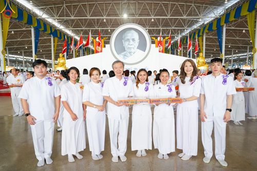 ภาพ No.167670:พิธีทอดกฐิน และ พิธีกรานกฐิน ในวันอาทิตย์ที่ 3 พฤศจิกายน พ.ศ. 2567 ณ วัดพระธรรมกาย จ.ปทุมธานี