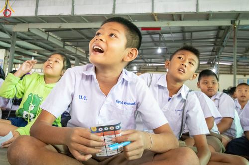 ภาพ No.104868:วันรวมพลังเด็กดี V-star ผู้นำฟื้นฟูศีลธรรมโลก จังหวัดกำแพงเพชร ณ ศูนย์ปฏิบัติธรรมกำแพงเพชร ในอุปถัมภ์พระพรหมวชิรปัญญาจารย์ วันที่ 22 ธันวาคม พ.ศ. 2566