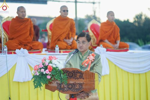 ภาพ No.106772:พิธีตักบาตรพระ ๒๐๐ รูป  "สร้างบุญใหญ่ ส่งท้ายปีเก่า ต้อนรับปีใหม่ ๒๕๖๗" วันอาทิตย์ที่ ๓๑ ธันวาคม ๒๕๖๖ ณ ถนนหน้าที่ว่าการอำเภอภูเรือ อำเภอภูเรือ จังหวัดเลย