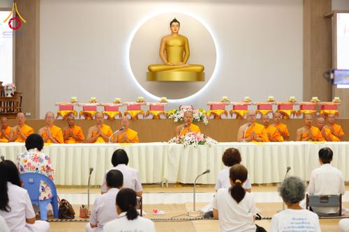 ภาพ No.129217:พิธีถวายภัตตาหารเป็นสังฆทาน แด่คณะพระธรรมยาตราฯ ในโครงการธรรมยาตราอัญเชิญพระบรมสารีริกธาตุ  ประดิษฐาน ณ มหารัตนเจดีย์สิริปทุมสวรรค์ อ.บางกล่ำ จ.สงขลา วันที่ 11 มีนาคม พ.ศ. 2567