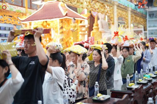 ภาพ No.94171:วัดพระธรรมกาย ร่วมบุญกฐินเวียดนาม เชื่อมสัมพันธไมตรี สร้างสามัคคีสงฆ์ วันที่ 12 พฤศจิกายน พ.ศ. 2566