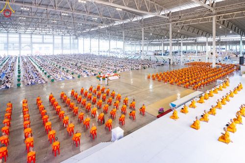 ภาพ No.124392:พิธีตักบาตรในวันมาฆบูชา ณ บ้านแก้วเรือนทองคุณยายฯ วัดพระธรรมกาย จ.ปทุมธานี วันเสาร์ที่ 24 กุมภาพันธ์ พ.ศ. 2567