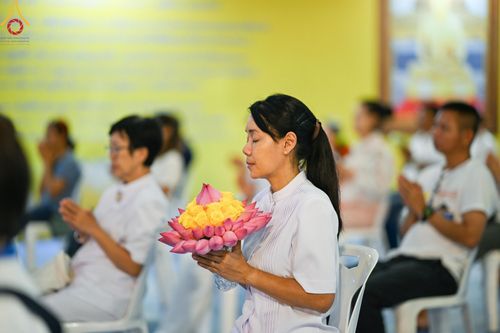 ภาพ No.170398:พิธีฉลองชัยสวดมนต์บทธัมมจักกัปปวัตตนสูตร ครบ 6,881,000,000 จบ ณ มหารัตนวิหารคด วัดพระธรรมกาย วันศุกร์ที่ 15 พฤศจิกายน พ.ศ. 2567 (วันเพ็ญ 15 ค่ำ เดือน 12)