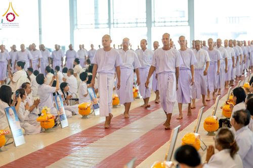 ภาพ No.277362:วันเสาร์ที่ 6 ธันวาคม พ.ศ. 2568 พิธีบรรพชาอุปสมบทและพิธีถวายบาตร โครงการอุปสมบทบูชาธรรมมหาปูชนียาจารย์ ประจำปี พ.ศ.2568 โครงการบวชพระนานาชาติ AEC และ WAB รุ่น CEO (นักบริหาร) รุ่นที่ 5 ณ โบสถ์พระไตรปิฏก วัดพระธรรมกาย