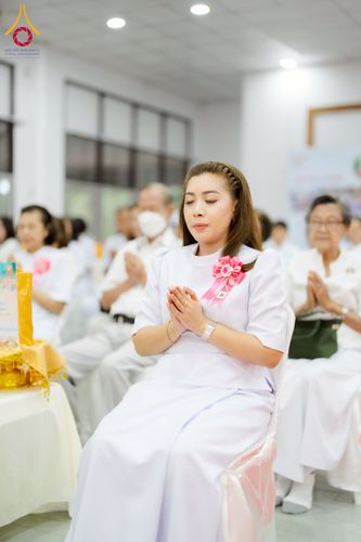 ภาพ No.221342:วันอาทิตย์ที่ 27 เมษายน พ.ศ. 2568 พิธีเจริญพระพุทธมนต์สมโภชดวงแก้วธรรมชัย เนื่องในโอกาสบูชาธรรม 81 ปีหลวงพ่อธัมมชโย อัญเชิญประดิษฐานเนื่องในโอกาสสถาปนาวัดพระธรรมกายไอซ์แลนด์ ณ อาคารปลูกศรัทธา 1 วัดพระธรรมกาย อำเภอคลองหลวง จังหวัดปทุมธานี