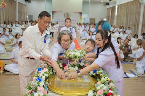 ภาพ No.270436:วันอาทิตย์ที่ 19 ตุลาคม พ.ศ. 2568 พิธีทอดกฐินสามัคคี , พิธีสมโภชพระประธาน อัญเชิญพระบรมสารีริกธาตุบรรจุ ในเกศและประดิษฐานจักรแก้ว ในแผ่นฌานองค์พระประธาน ณ ศูนย์ปฏิบัติธรรมเขาคิชฌกูฏ จ.จันทบุรี